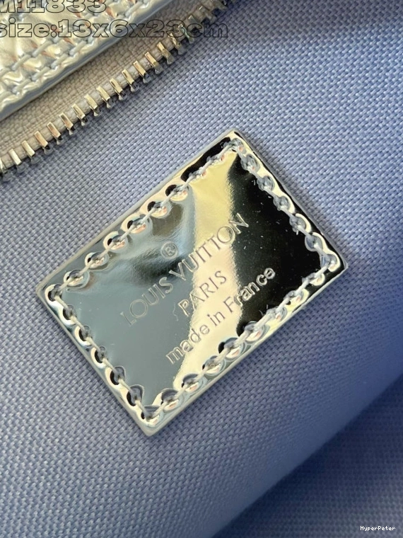 LOUIS LOOP-23*13*6CM VUITTON 0711